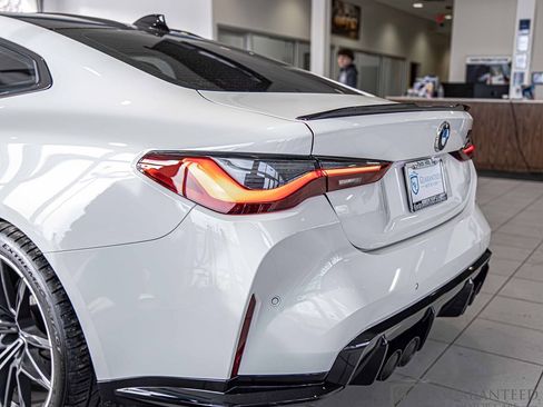 Used 2021 BMW M4 Competition image 14