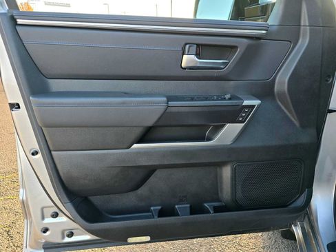 Used 2025 Toyota Sequoia Platinum AWD/4WD image 24