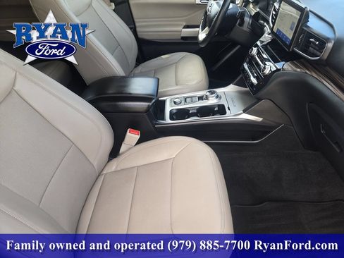 Used 2024 Ford Explorer Limited AWD/4WD image 10