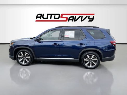 Used 2025 Honda Pilot Touring image 4