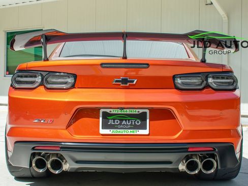 Used 2022 Chevrolet Camaro ZL1 RWD image 5