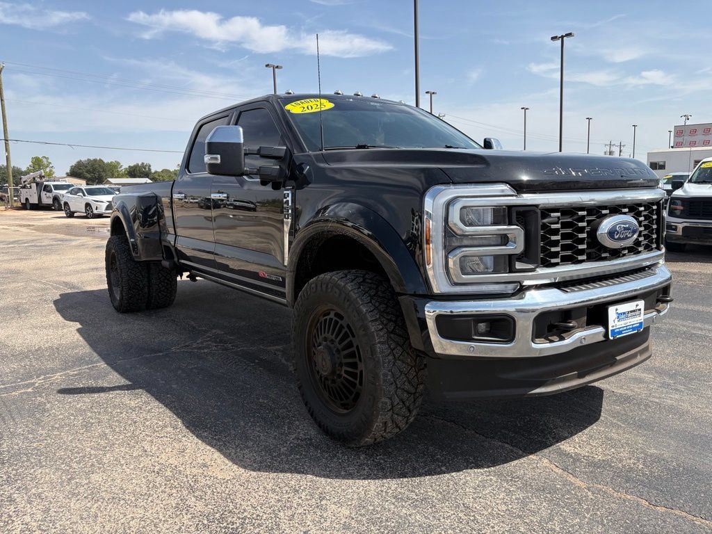 Used 2025 Ford F450 Lariat w/ Lariat Ultimate Package AWD/4WD image 1