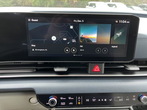 New 2026 Kia Carnival EX FWD image 9