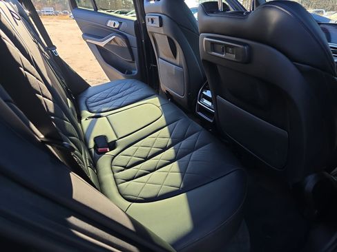 Used 2023 BMW X5 xDrive40i w/ Premium Package image 11