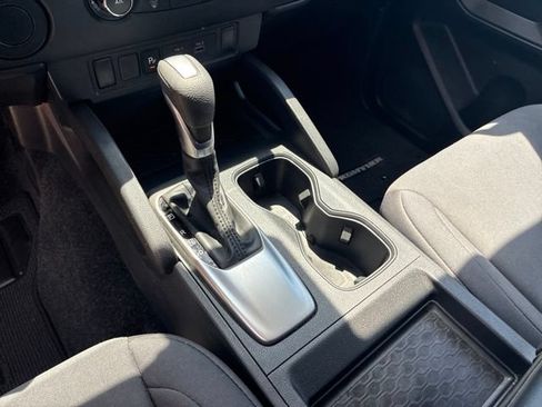 Used 2025 Nissan Frontier S RWD image 25