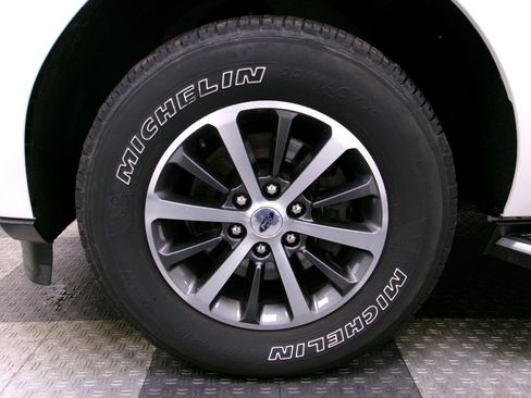 Used 2019 Ford Expedition Max XLT w/ Equipment Group 202A image 19