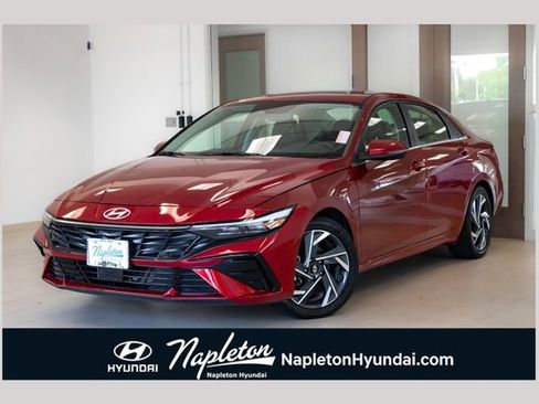 Used 2025 Hyundai Elantra Limited FWD image 1