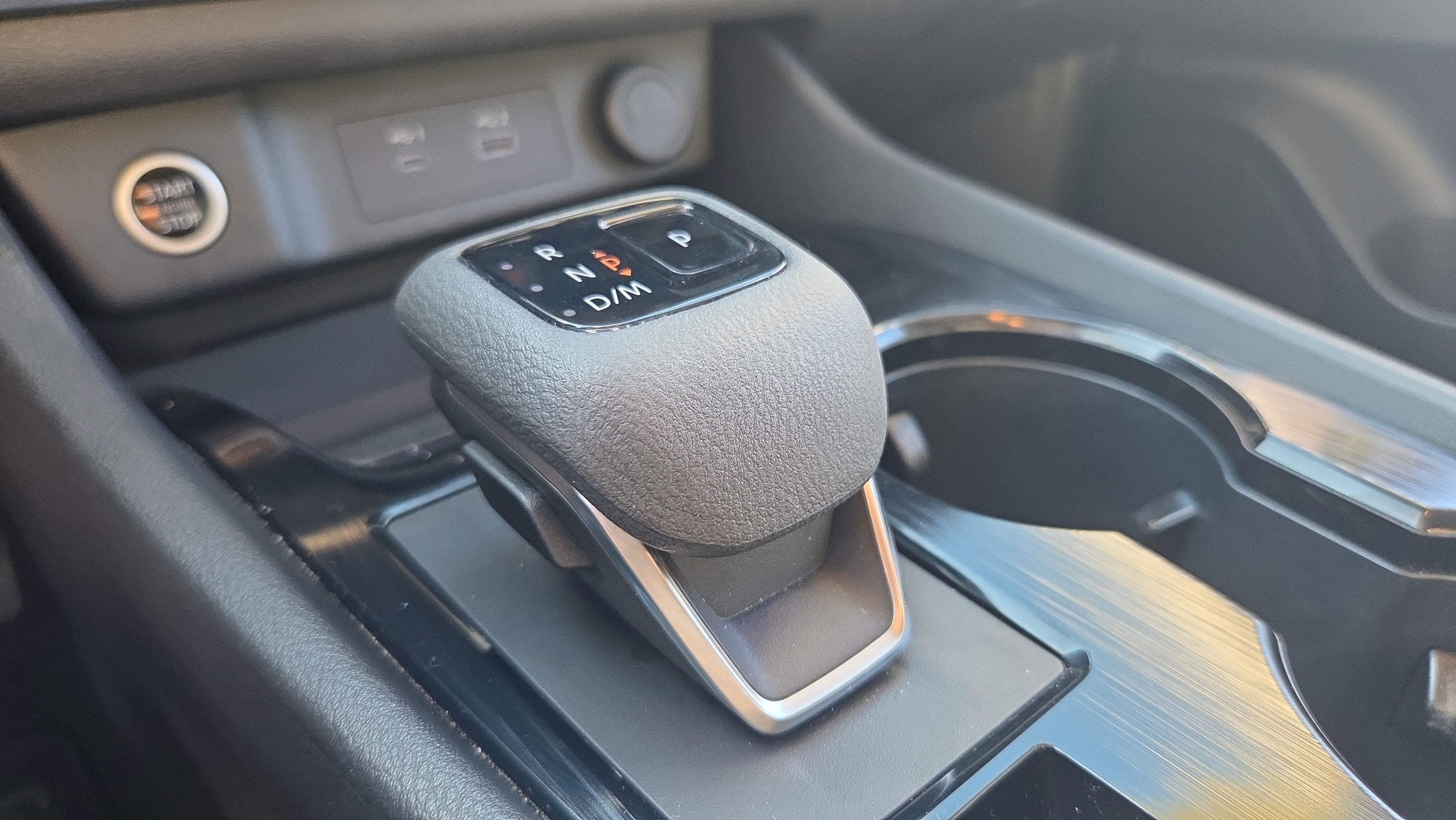 Used 2023 Nissan Rogue SV FWD image 23