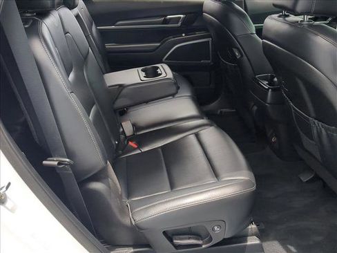 Used 2022 Kia Telluride LX AWD/4WD image 20