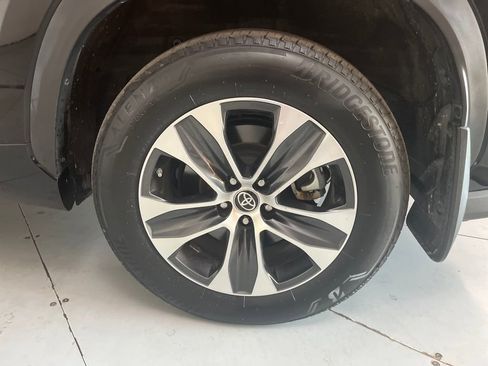 Used 2023 Toyota Highlander XSE image 16