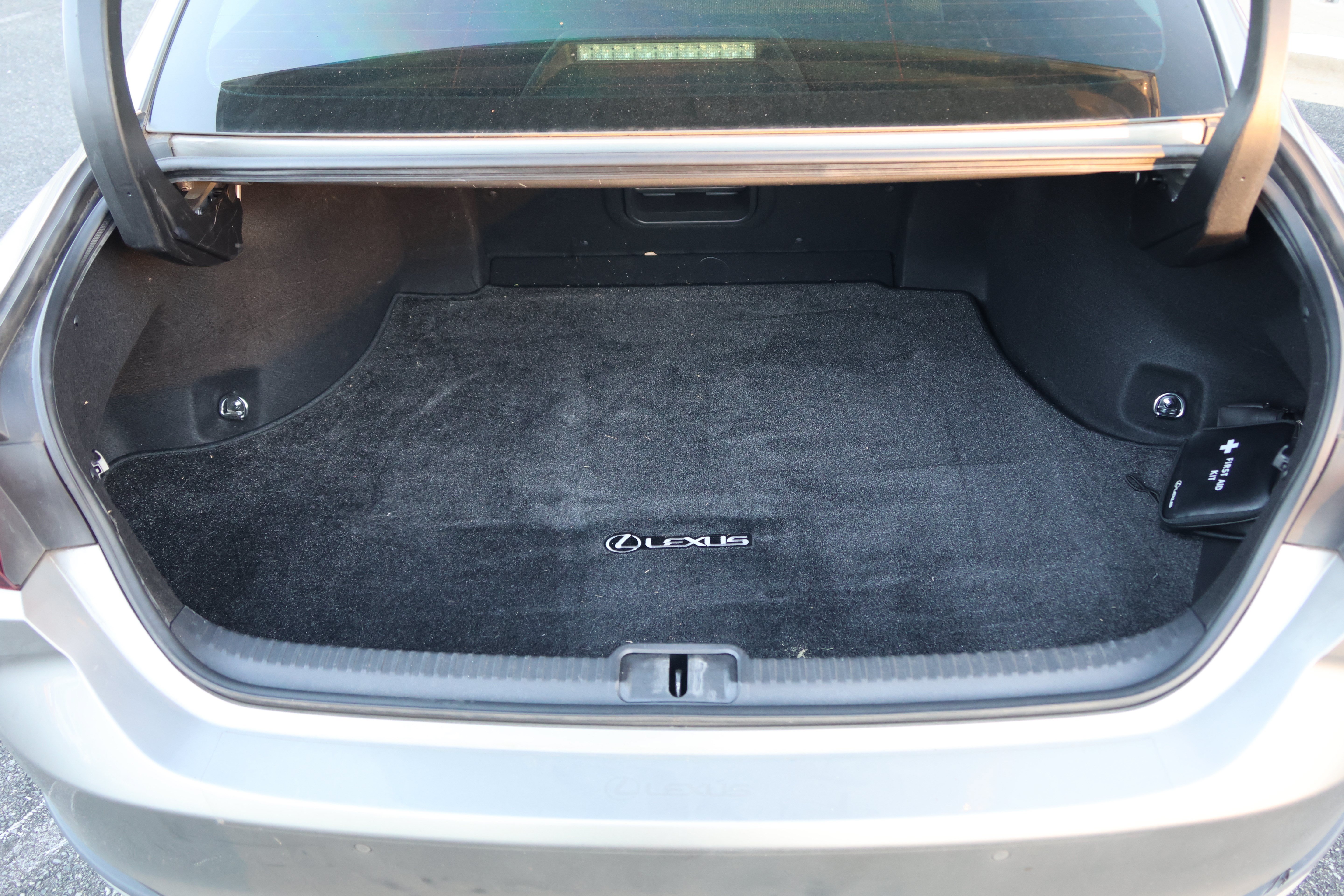 Used 2020 Lexus ES 300h w/ Premium Package FWD image 35