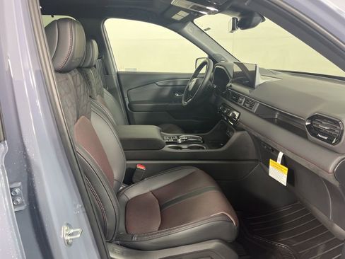 New 2026 Honda Pilot Black Edition image 7