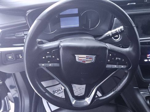 Used 2024 Cadillac XT6 Luxury w/ LPO, Floor Liner Package FWD image 14