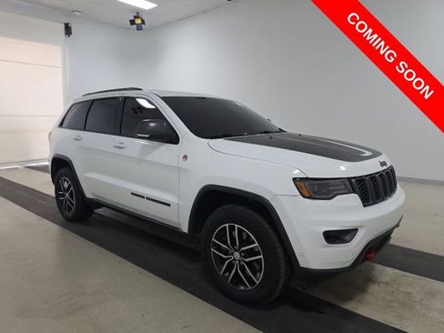 Used 2018 Jeep Grand Cherokee Trailhawk w/ Trailhawk Luxury Group image 4