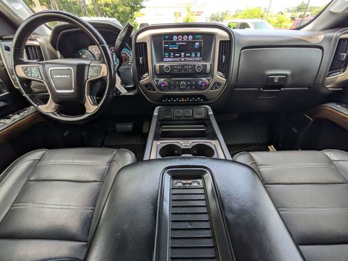 Used 2018 GMC Sierra 2500 Denali w/ Duramax Plus Package AWD/4WD image 14