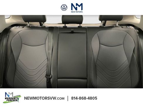 New 2026 Volkswagen Tiguan SE image 11