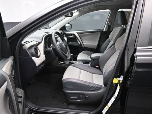 Used 2015 Toyota RAV4 Limited w/ Technology Package AWD/4WD image 9