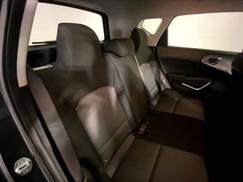 Used 2025 Kia Soul LX w/ LX Technology Package image 23