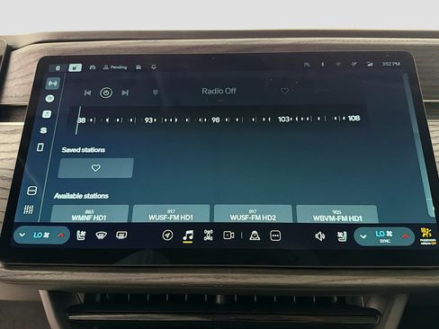 Used 2023 Rivian R1S Adventure image 34