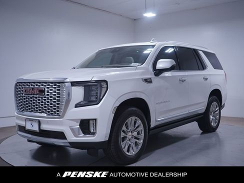 Used 2024 GMC Yukon Denali w/ Advanced Technology Package image 1