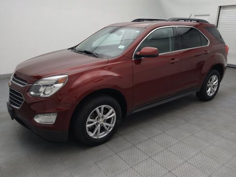 Used 2017 Chevrolet Equinox LT FWD image 2