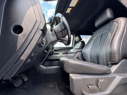 Used 2020 Ford Expedition Limited RWD image 10