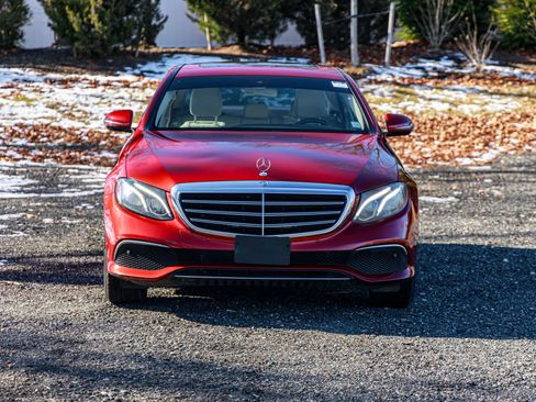 Used 2017 Mercedes-Benz E 300 4MATIC w/ Premium 1 Package image 9