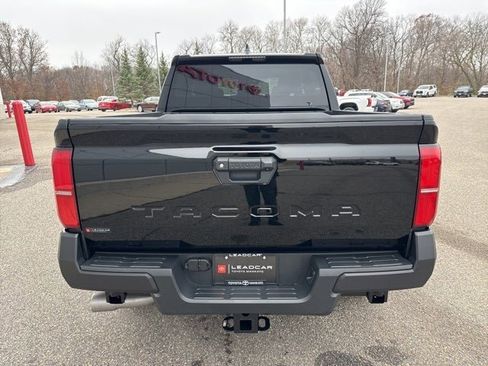Used 2024 Toyota Tacoma SR image 9