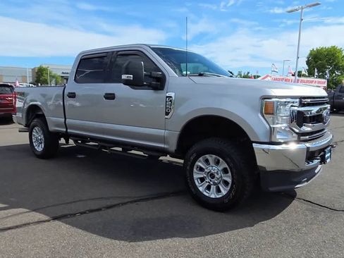 Used 2022 Ford F250 XLT w/ FX4 Off-Road Package AWD/4WD image 2