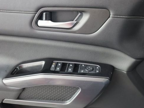 Used 2022 Nissan Pathfinder SL w/ SL Premium Package image 23