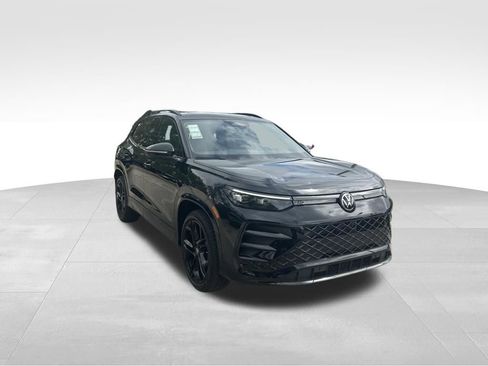 New 2026 Volkswagen Tiguan SE R-Line FWD image 7