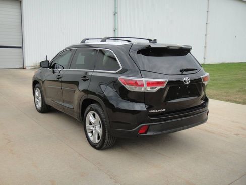 Used 2016 Toyota Highlander Limited FWD image 11