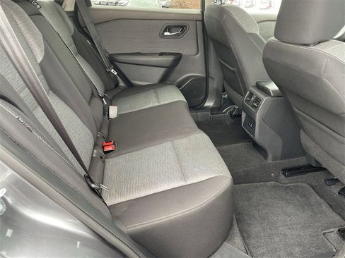 Used 2021 Nissan Rogue SV image 22