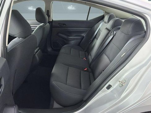 Used 2025 Nissan Altima 2.5 SV FWD image 22