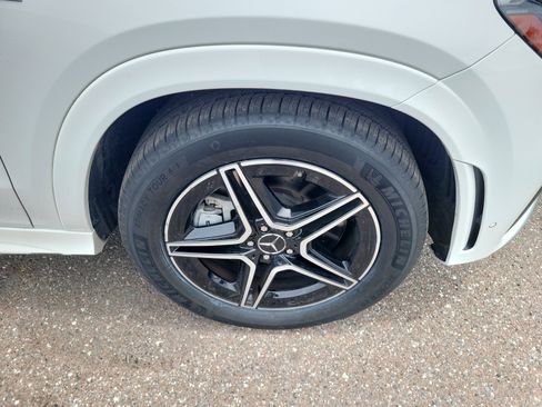 Certified 2023 Mercedes-Benz GLE 53 AMG 4MATIC image 4
