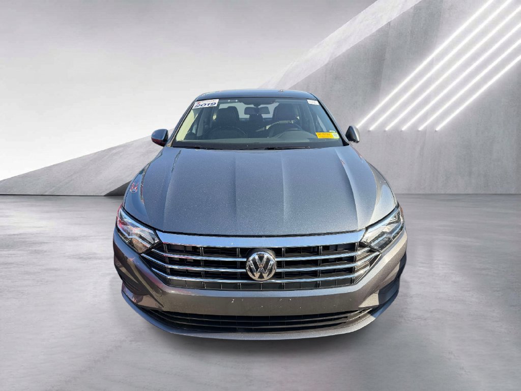 Used 2019 Volkswagen Jetta SE FWD image 2