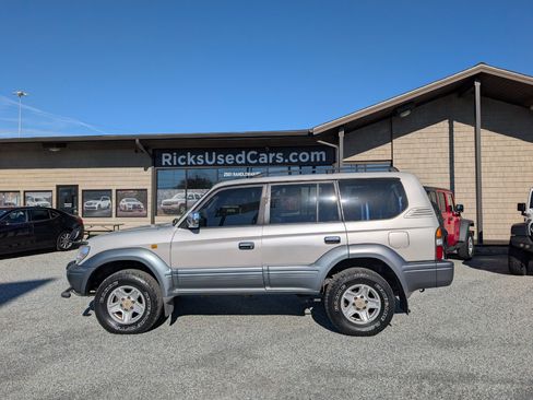 Used 1997 Toyota Land Cruiser image 11