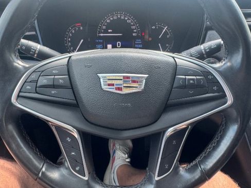 Used 2017 Cadillac XT5 Luxury w/ Driver Awareness Package image 18