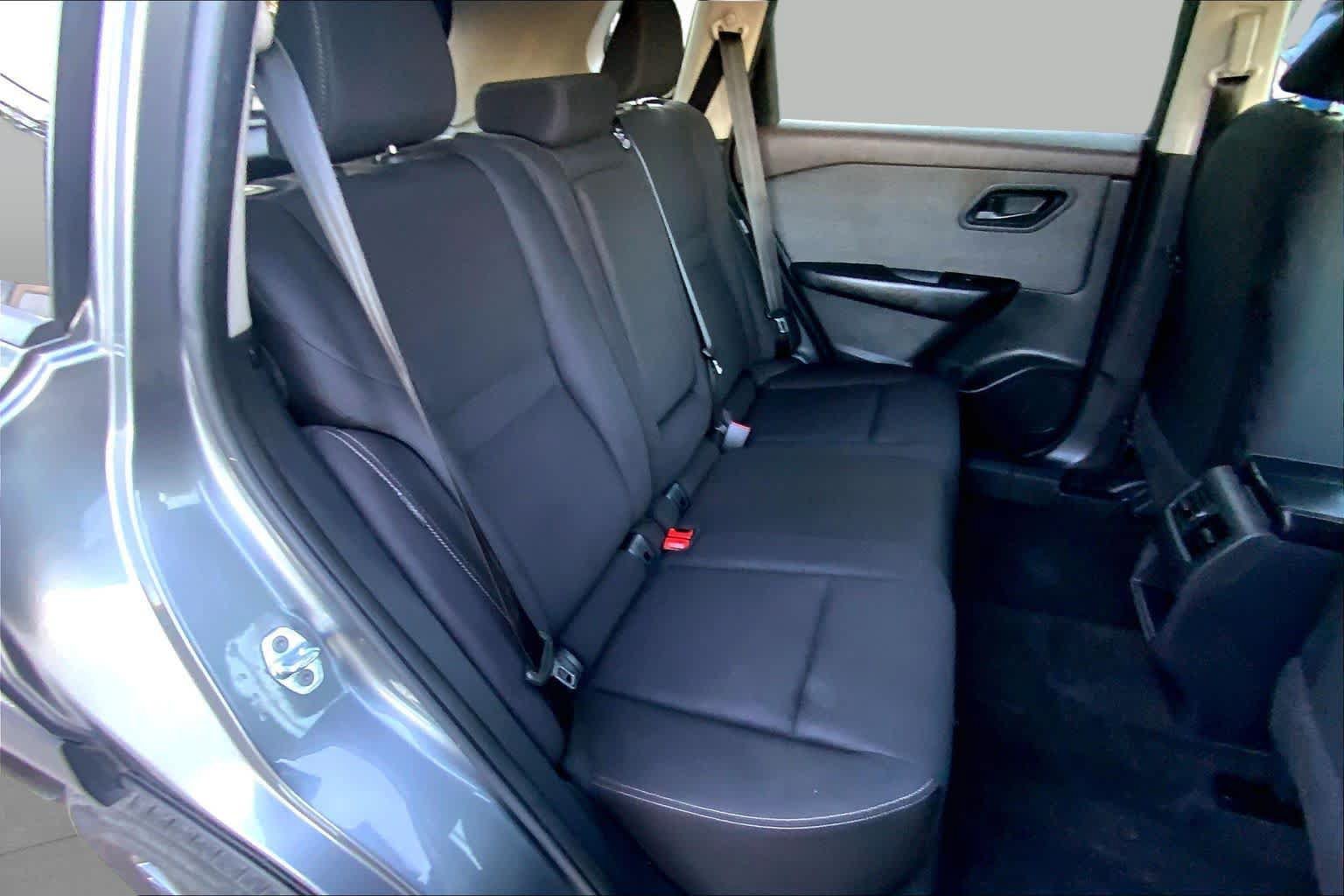Used 2023 Nissan Rogue S FWD image 34