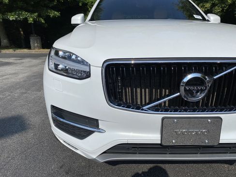Used 2018 Volvo XC90 T6 Momentum w/ Convenience Package AWD/4WD image 11