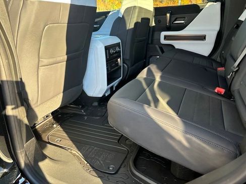 New 2025 GMC Hummer EV 3X image 42