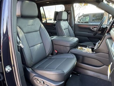 New 2026 GMC Yukon XL Denali w/ Denali Reserve Package image 22