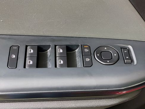 Used 2025 Kia K4 LXS image 15