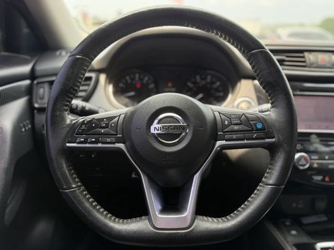 Used 2019 Nissan Rogue SL FWD image 24