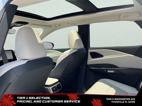 Used 2025 Lexus RX 350 w/ Convenience Package AWD/4WD image 21