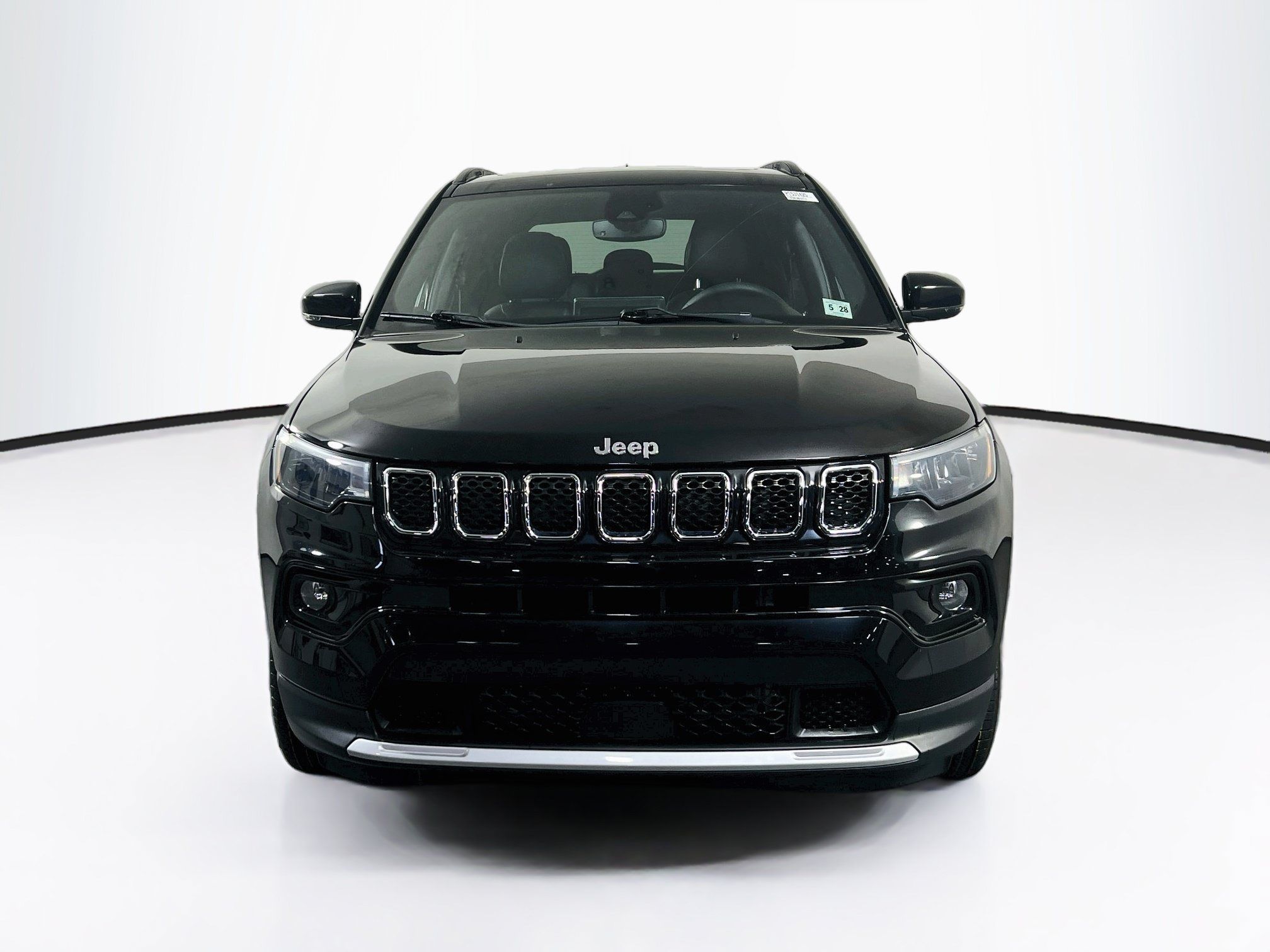 Used 2023 Jeep Compass Limited w/ Elite Group AWD/4WD image 2