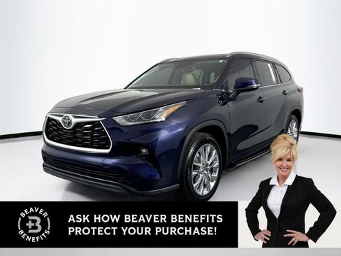 Used 2023 Toyota Highlander Limited image 1