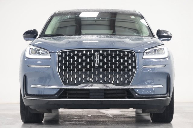 Used 2023 Lincoln Corsair Reserve w/ Equipment Group 202A AWD/4WD image 2