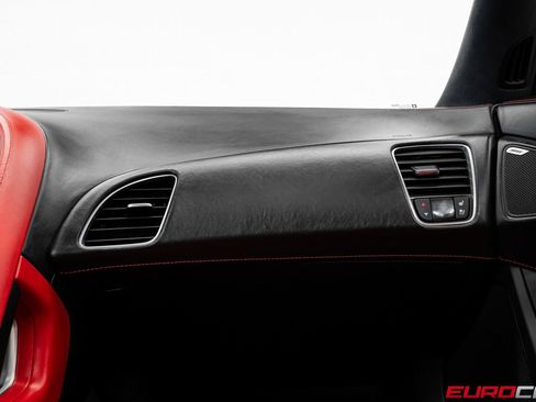 Used 2015 Chevrolet Corvette Z06 w/ 3LZ Preferred Equipment Group image 32