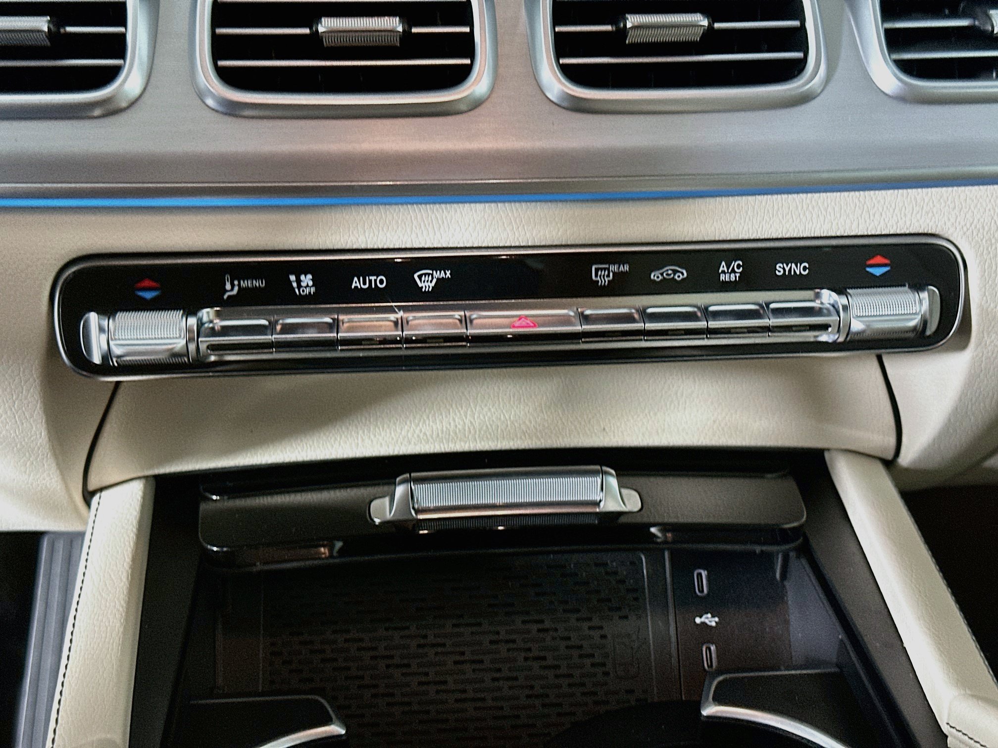 Used 2025 Mercedes-Benz GLE 350 4MATIC image 23